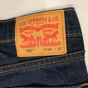 Levi 541